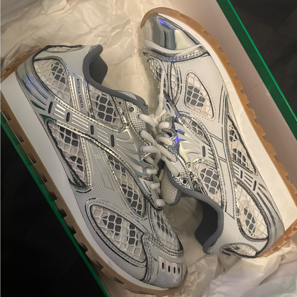 Bottega Veneta Green Gift Box with White Accents - Picture 4 of 10
